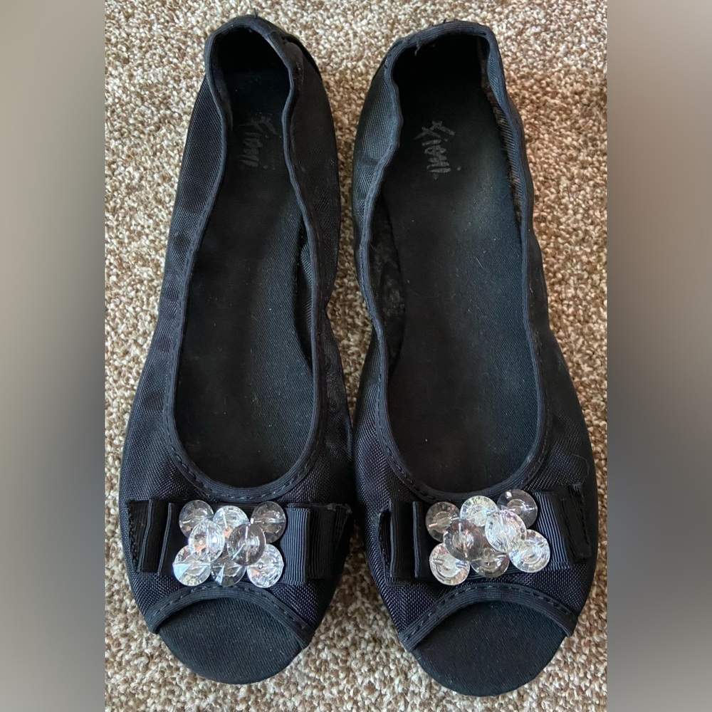 Fioni Black Jewel Embellished Slip On Flat Shoes Round open toe, Size 9.5